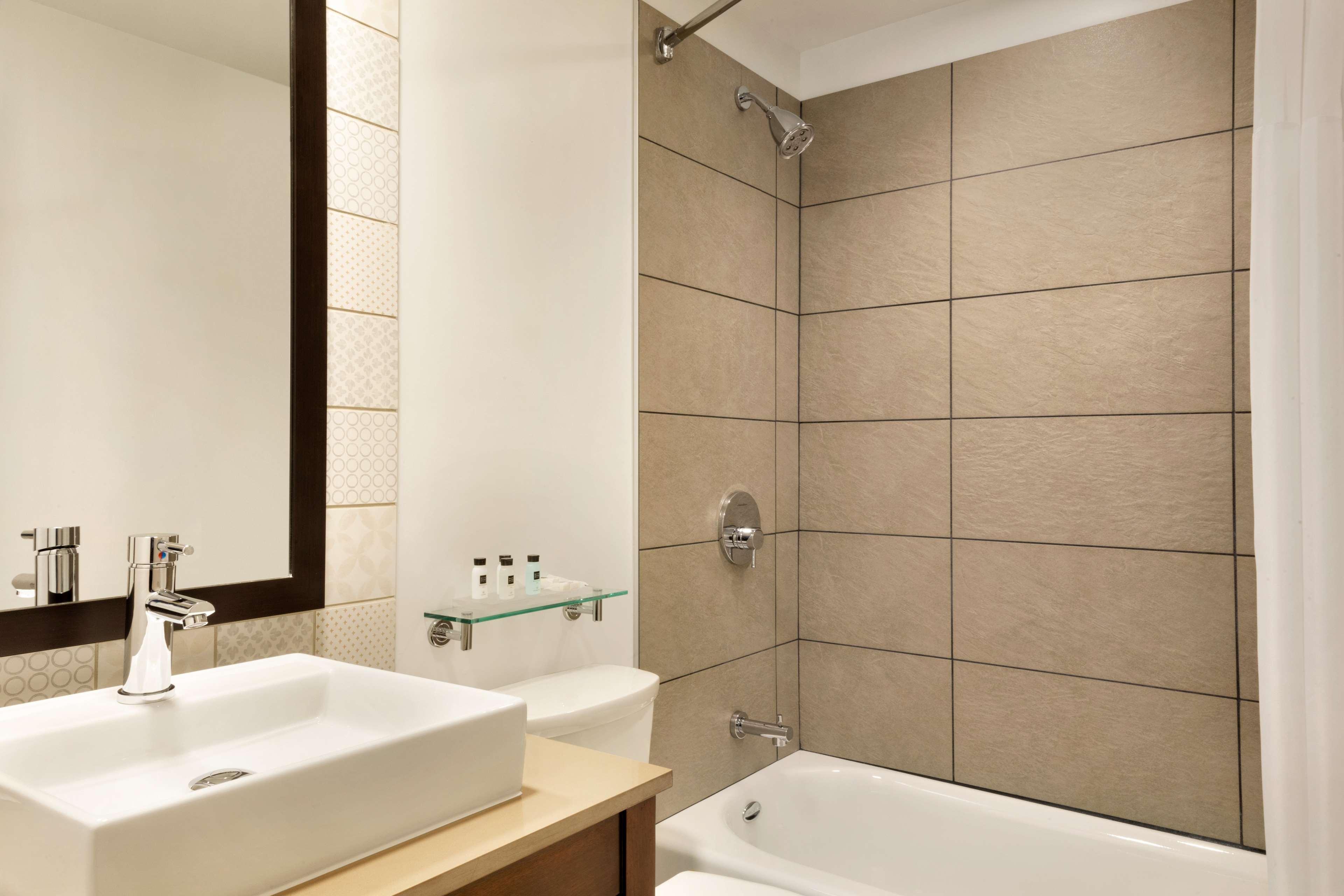 Hotel Country & By Radisson, Seattle-tacoma International Airport, Wa 3*